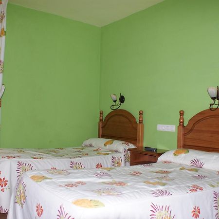 Hostal Carazo Torquemada Esterno foto