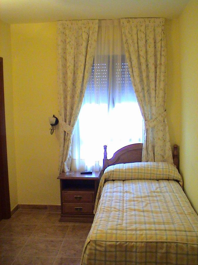 Hostal Carazo Torquemada Esterno foto